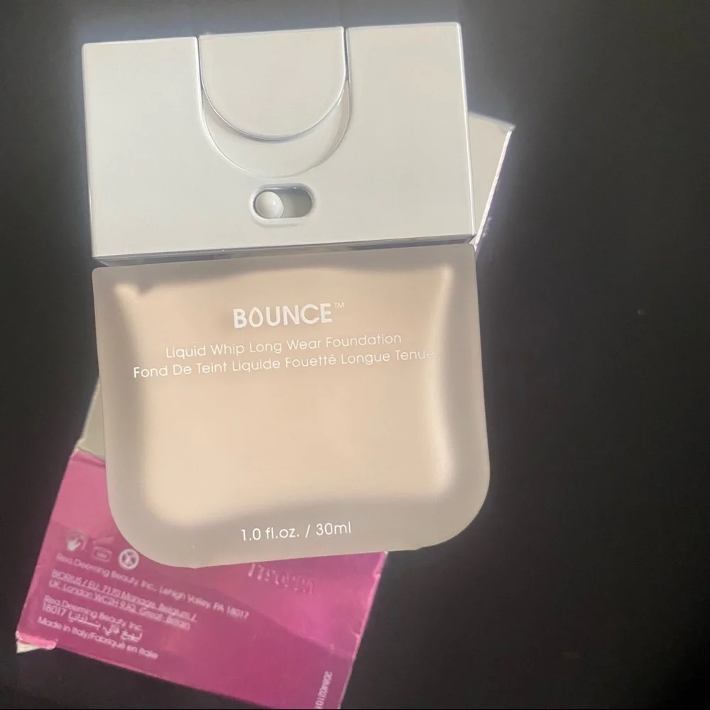 beautyblender Bounce Liquid Whip Long Wear Foundation Blend 1.00 C